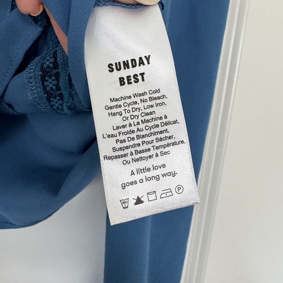🌟3 for $15🌟 Aritzia Sunday Best Blue Blouse - Picture 3 of 5